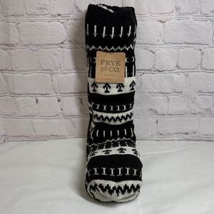 FRYE AND CO. Monochrome Geometric Socks